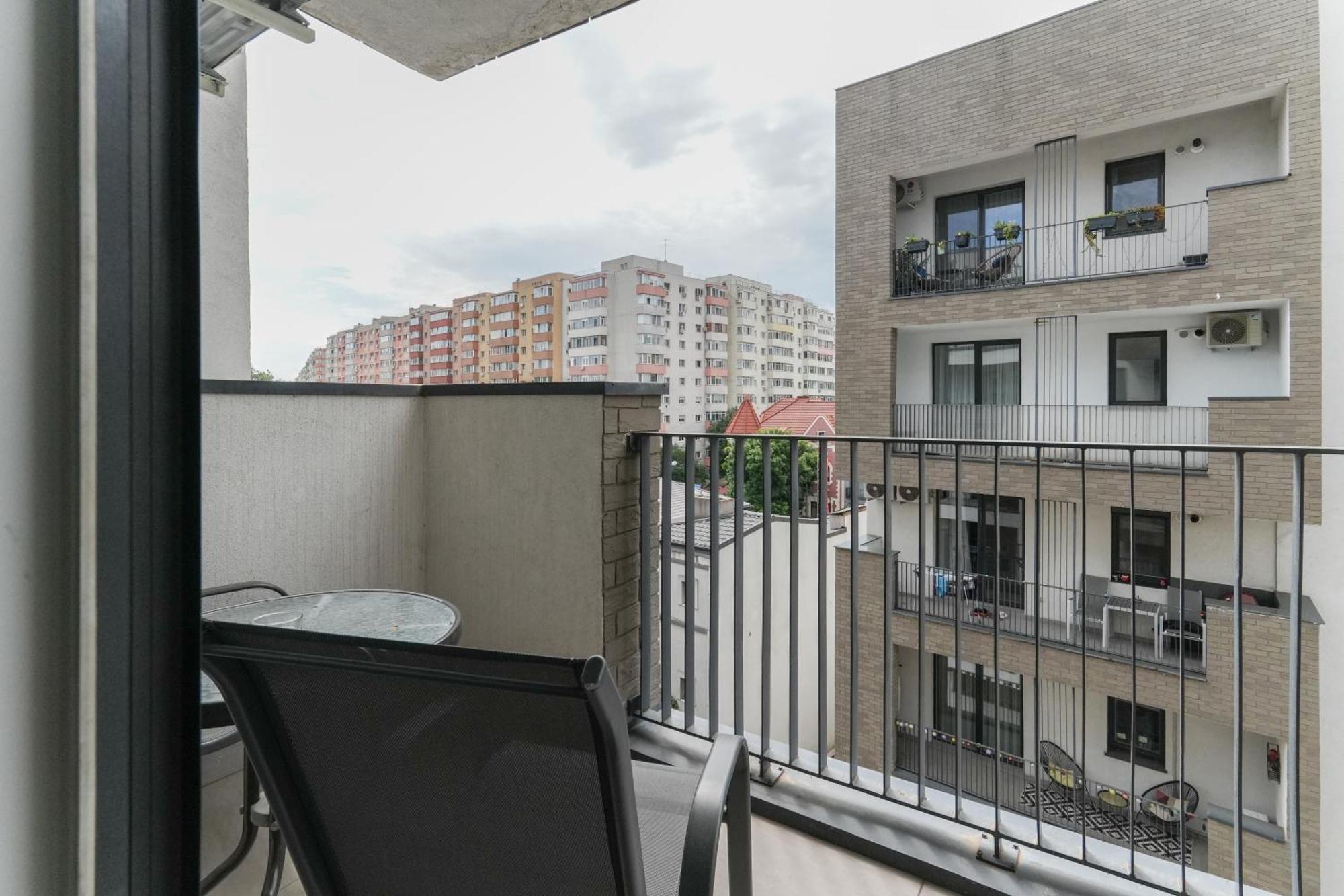 Ana - Cozy & Quiet Apt With Balcony & Garden View Bukarest Kültér fotó